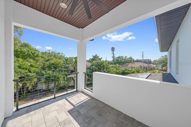 419 BAYVIEW DRIVE NE, St Petersburg, FL 33704