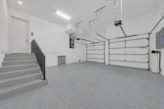 419 BAYVIEW DRIVE NE, St Petersburg, FL 33704