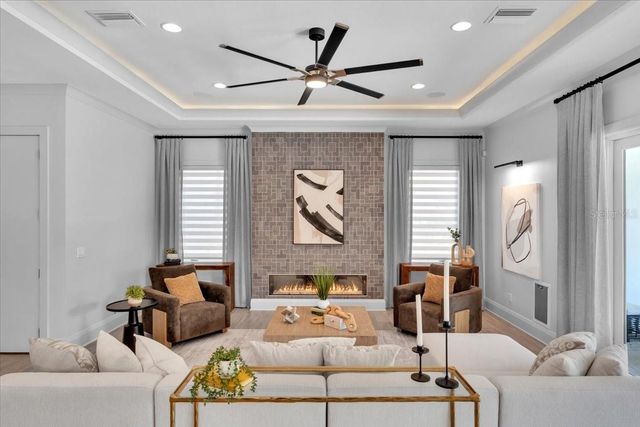 419 BAYVIEW DRIVE NE, St Petersburg, FL 33704