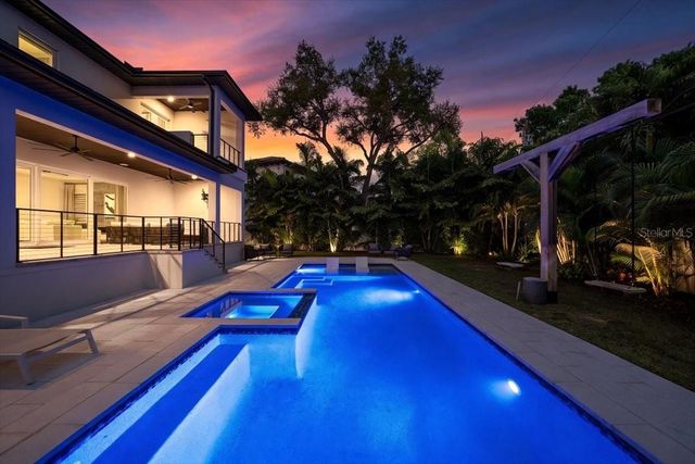 419 BAYVIEW DRIVE NE, St Petersburg, FL 33704