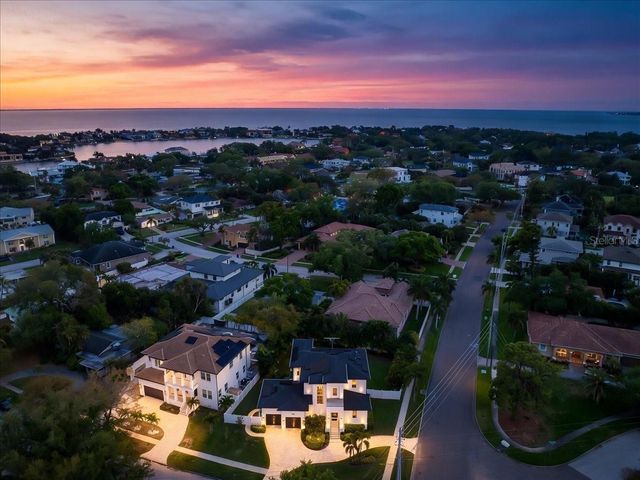 419 BAYVIEW DRIVE NE, St Petersburg, FL 33704