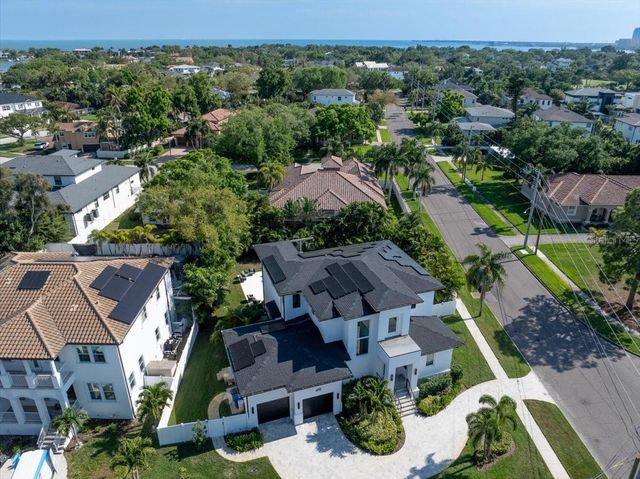 419 BAYVIEW DRIVE NE, St Petersburg, FL 33704