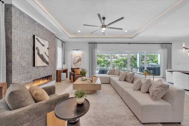 419 BAYVIEW DRIVE NE, St Petersburg, FL 33704