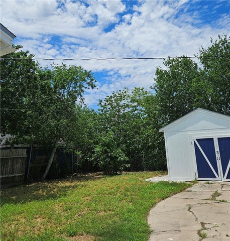 4813 Kendall Dr, Corpus Christi, TX 78415