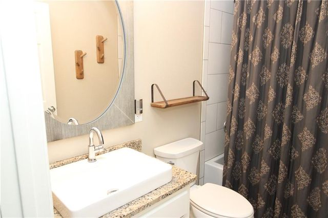 114 MYRTLEWOOD Drive, Pineville, LA 71360