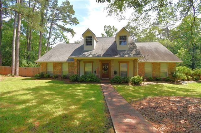 114 MYRTLEWOOD Drive, Pineville, LA 71360