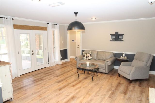 114 MYRTLEWOOD Drive, Pineville, LA 71360