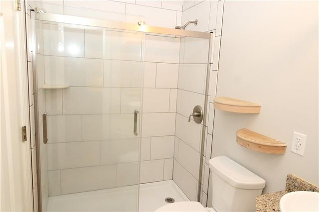 114 MYRTLEWOOD Drive, Pineville, LA 71360