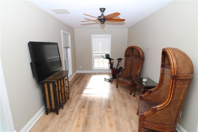 114 MYRTLEWOOD Drive, Pineville, LA 71360