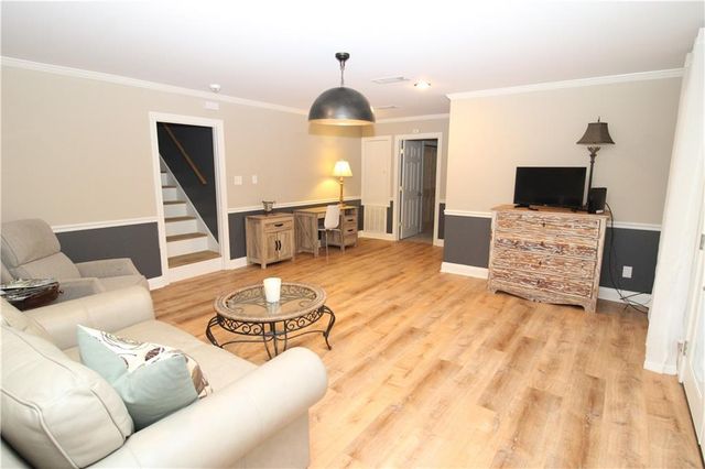 114 MYRTLEWOOD Drive, Pineville, LA 71360