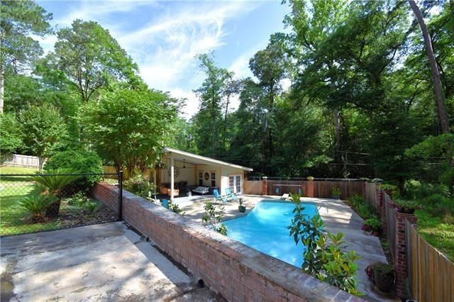 114 MYRTLEWOOD Drive, Pineville, LA 71360