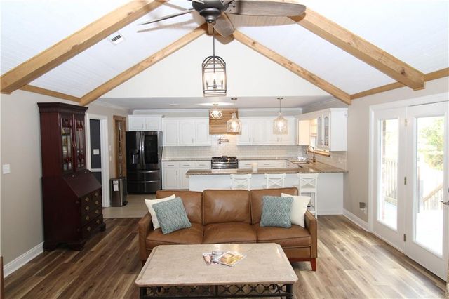 114 MYRTLEWOOD Drive, Pineville, LA 71360