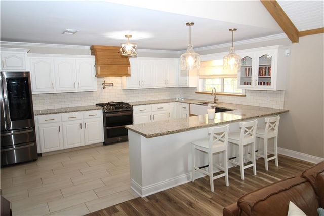 114 MYRTLEWOOD Drive, Pineville, LA 71360