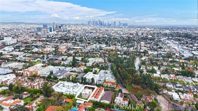867 S Lucerne Boulevard, Los Angeles, CA 90005