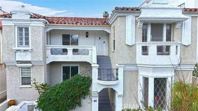 867 S Lucerne Boulevard, Los Angeles, CA 90005