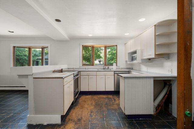 10 Willard St, Wayland, MA 01778