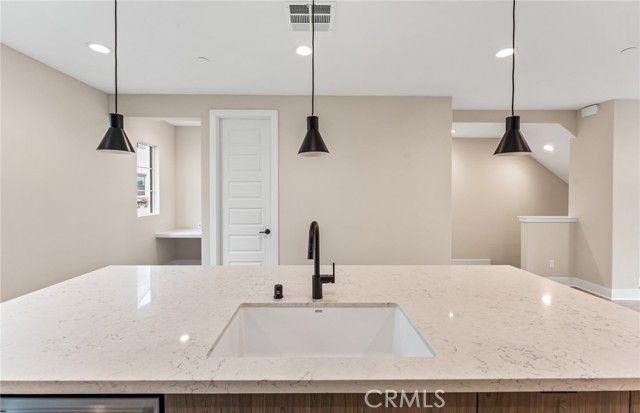 101 Kimberwick Court, Burbank, CA 91506