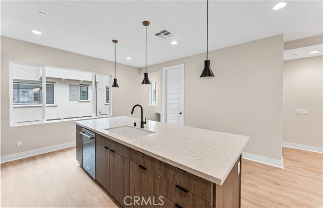 101 Kimberwick Court, Burbank, CA 91506