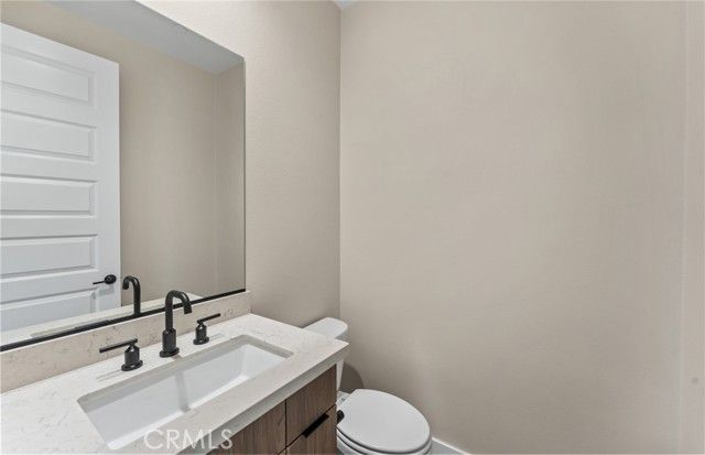 101 Kimberwick Court, Burbank, CA 91506