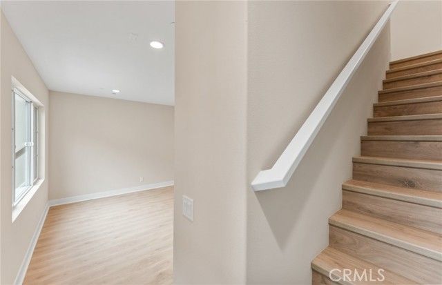 101 Kimberwick Court, Burbank, CA 91506