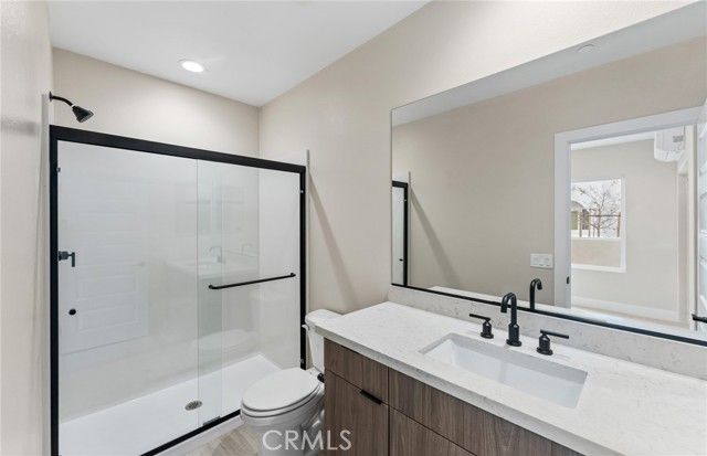 101 Kimberwick Court, Burbank, CA 91506