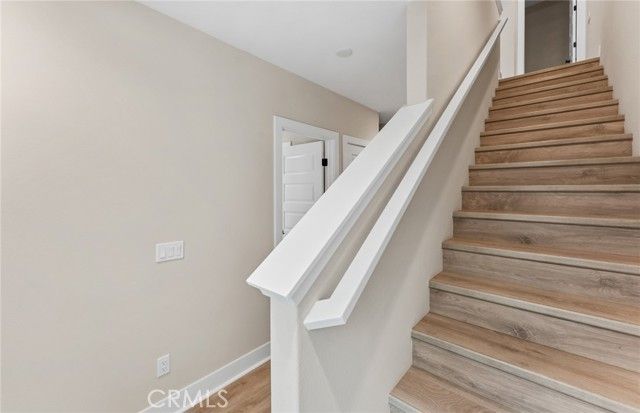 101 Kimberwick Court, Burbank, CA 91506