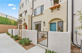 101 Kimberwick Court, Burbank, CA 91506