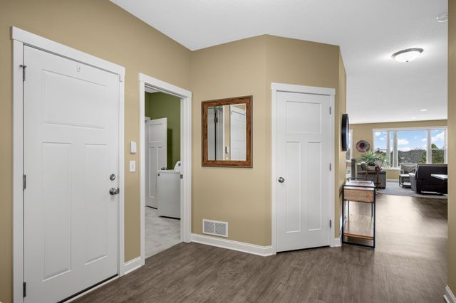 11136 6th Street Circle N, Lake Elmo, MN 55042