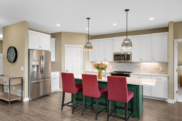 11136 6th Street Circle N, Lake Elmo, MN 55042
