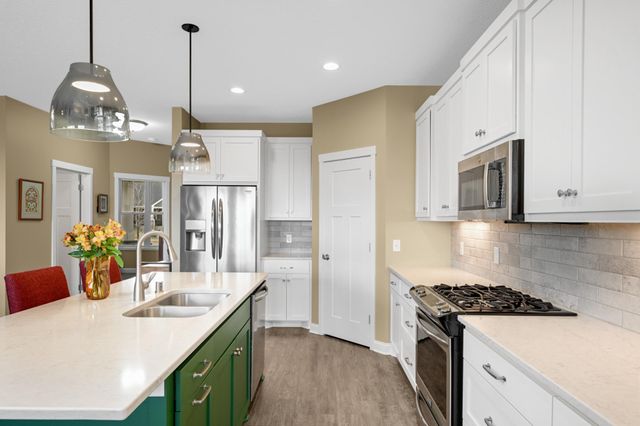 11136 6th Street Circle N, Lake Elmo, MN 55042