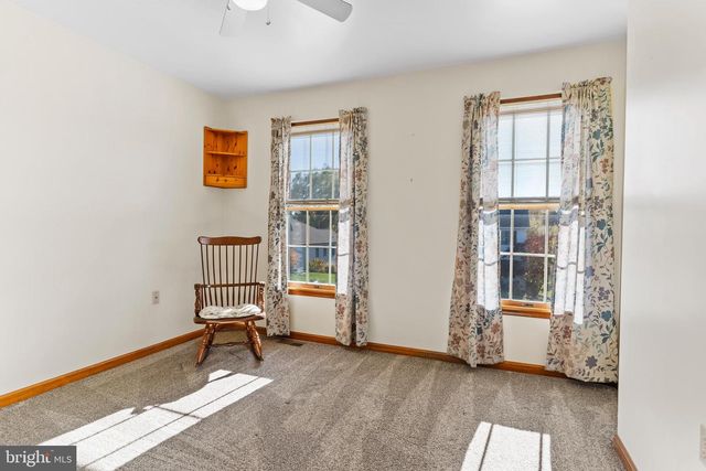 16 WETHERBURN RD, Enola, PA 17025