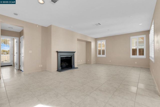 1051 Madrone Ave, Vallejo, CA 94592