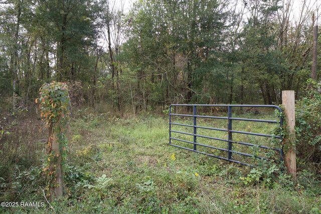 1864 Bushville Highway, Arnaudville, LA 70512