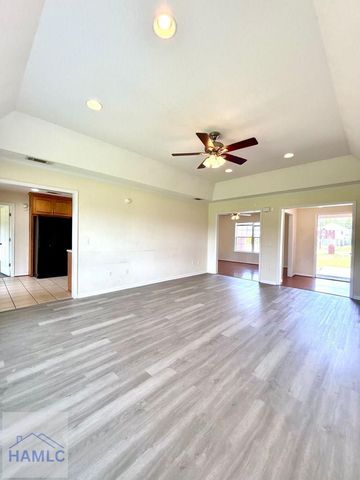 109 Virginia Lane NE, Ludowici, GA 31316