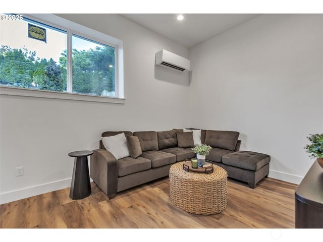 1402 NW 30th Avenue, Camas, WA 98607