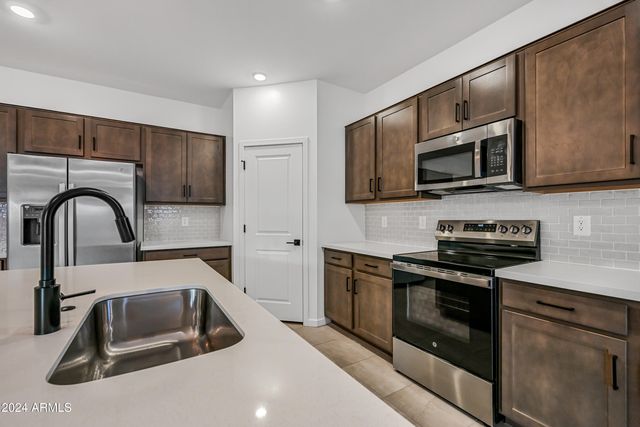 25303 W BOWKER Street, Buckeye, AZ 85326