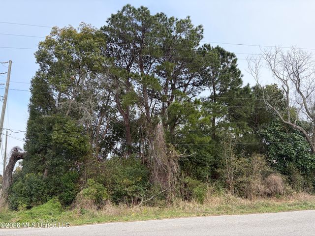 205 2nd Avenue, Long Beach, MS 39560