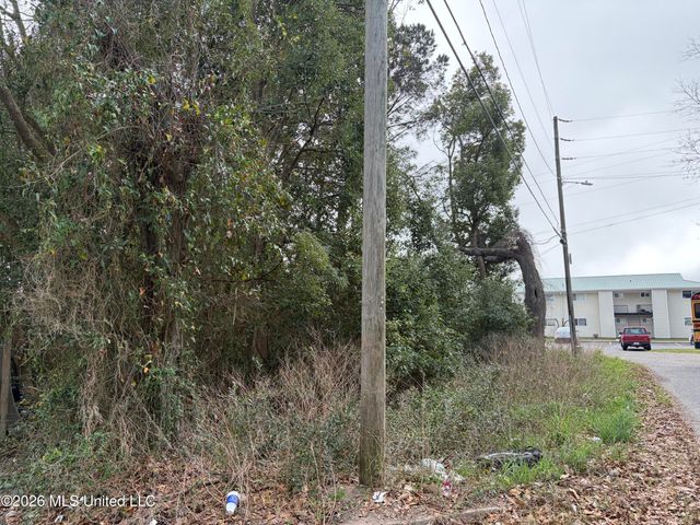 205 2nd Avenue, Long Beach, MS 39560