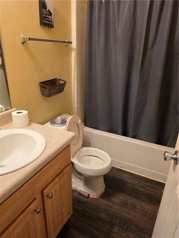2840 Two Lake Cir, South Fulton, GA 30349