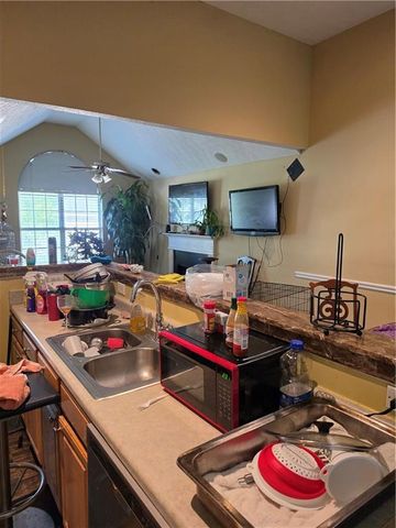 2840 Two Lake Cir, South Fulton, GA 30349