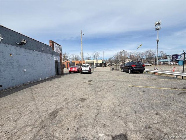 20111 Joy Road, Detroit, MI 48228