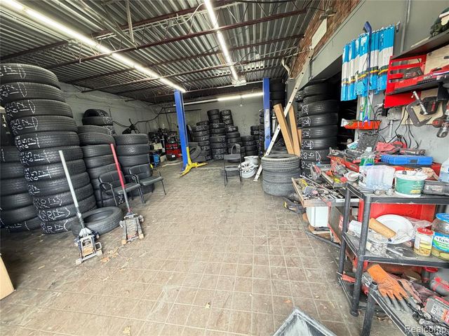 20111 Joy Road, Detroit, MI 48228