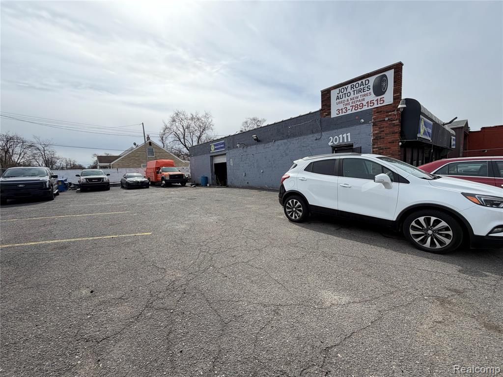 20111 Joy Road, Detroit, MI 48228