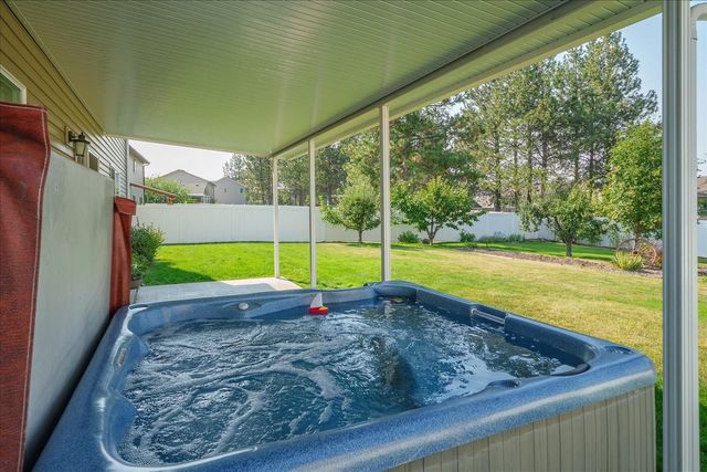 9420 W Ballesteros Ct, Cheney, WA 99004