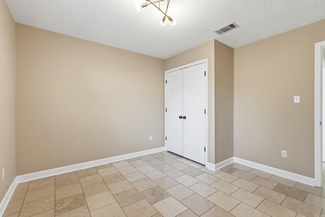 19 Rosanne Dr, Conway, AR 72034