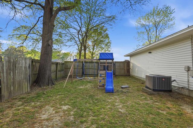19 Rosanne Dr, Conway, AR 72034