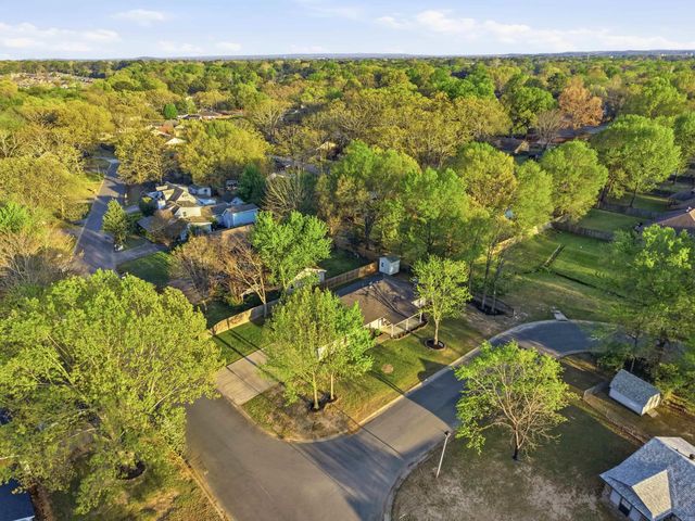 19 Rosanne Dr, Conway, AR 72034