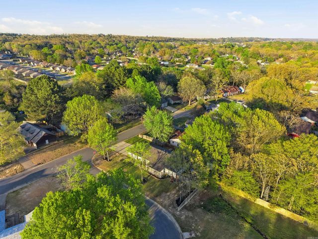 19 Rosanne Dr, Conway, AR 72034