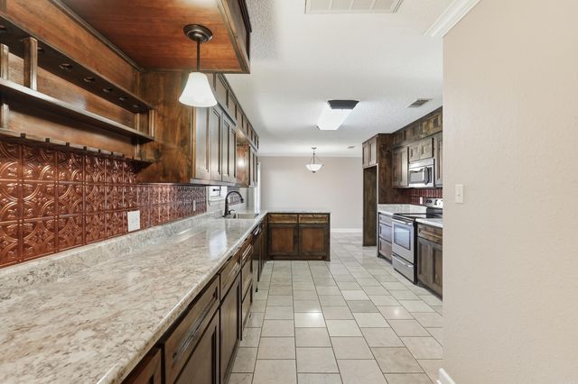 19 Rosanne Dr, Conway, AR 72034