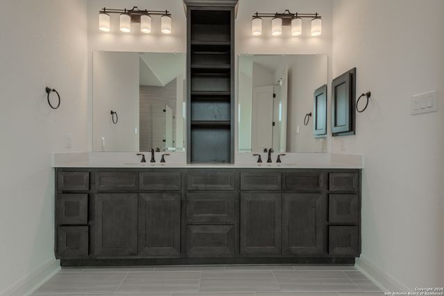 10868 Chestnut Warbler, New Braunfels, TX 78132